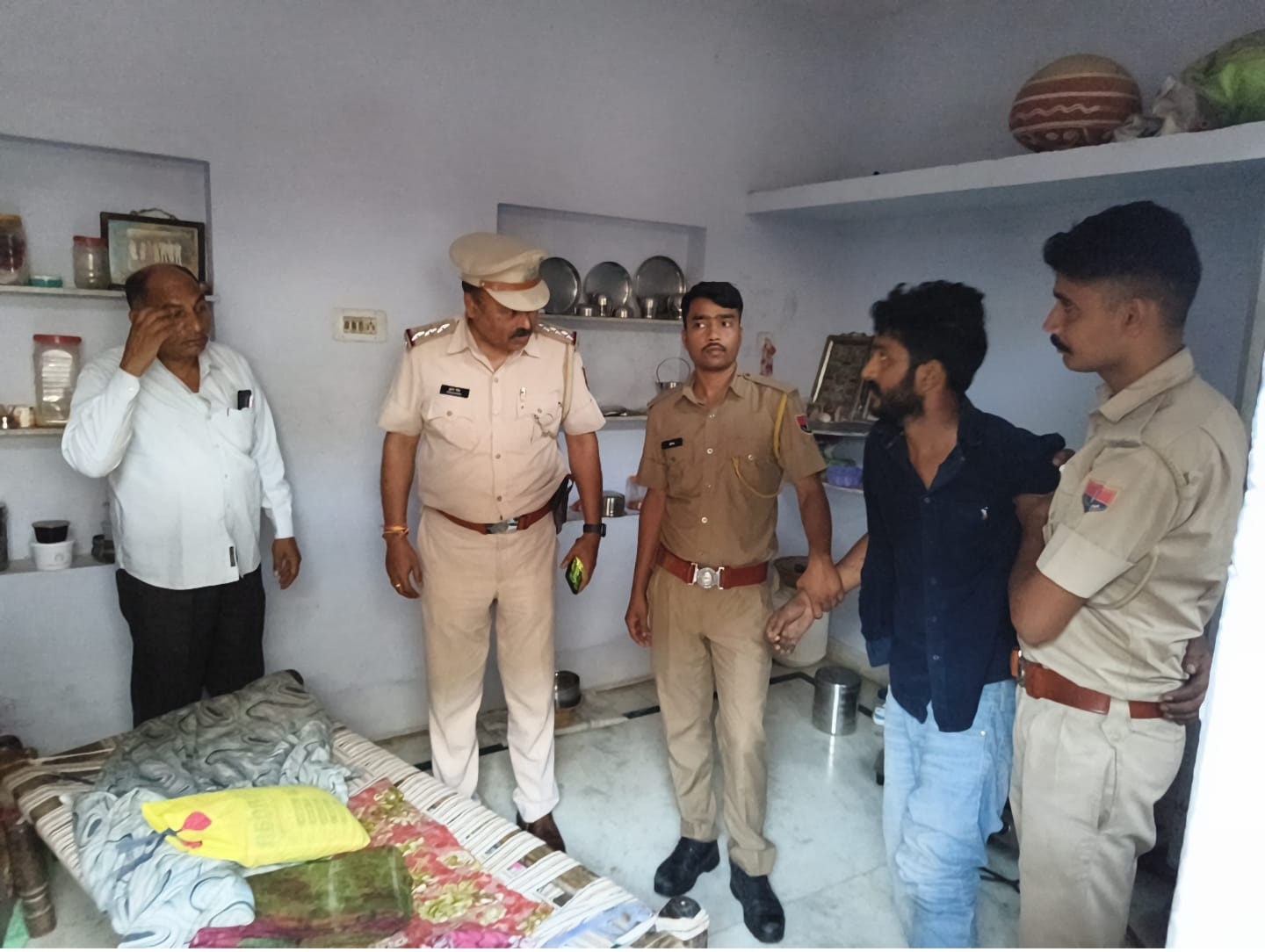 कानोड़ में बुजुर्ग महिला हत्याकांड का खुलासा  मादलिया लूटने के लिए की थी हत्या